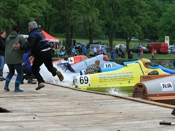 Mašek otestoval motor, Ovchinnikov vyhrál titul