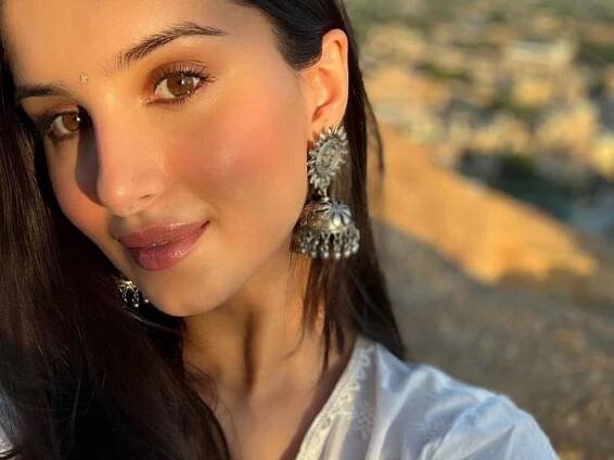 Celeb Beauty Alert: Tara Sutaria Gives Us Skincare Goals