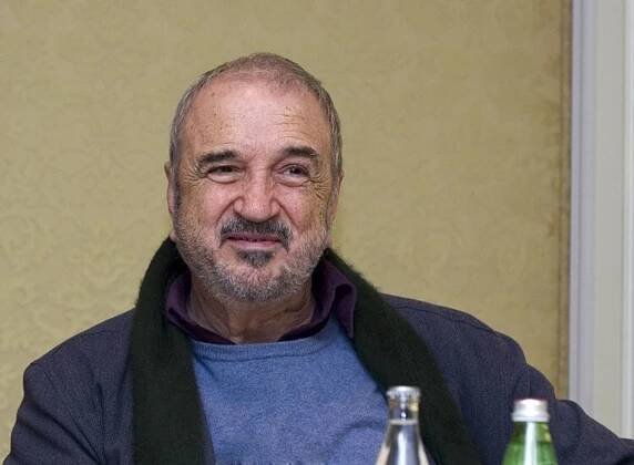 Scenárista Jean-Claude Carrier - Formanova Goyu chtěla celá Praha - video (5/9)