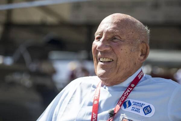 Zemřel Stirling Moss. Věčnému korunnímu princi formule 1 bylo devadesát