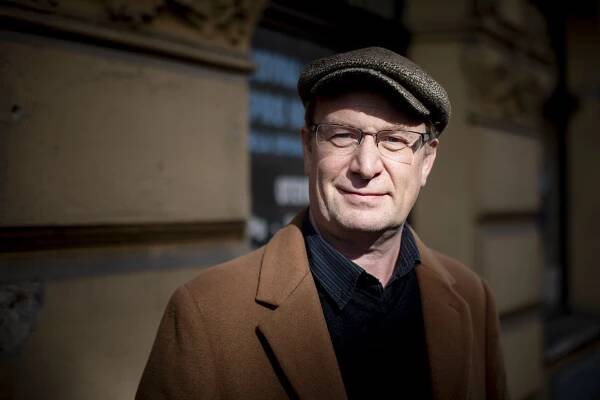 „Zablbnout si. Klidně to přepálit, přitlačit na pilu. I to mě baví,“ říká jeden z nejobsazovanějších herců...