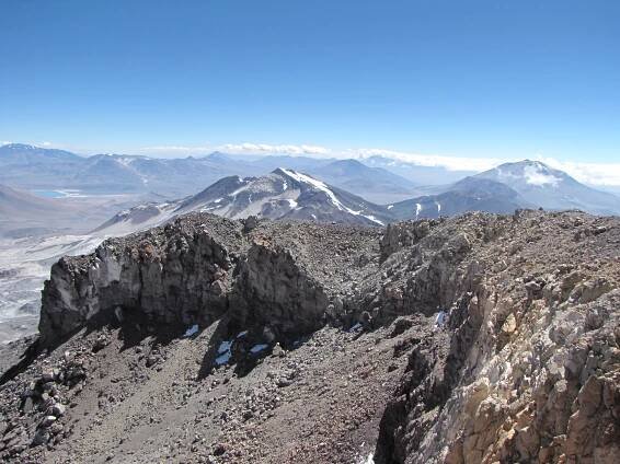Soubor:Ojos del Salado summit - the crater (4321036306).jpg – Wikipedie