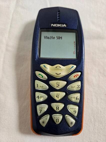 Mobilní telefon Nokia 3510i