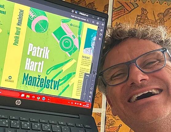 Patrik Hartl vydal novou knihu.