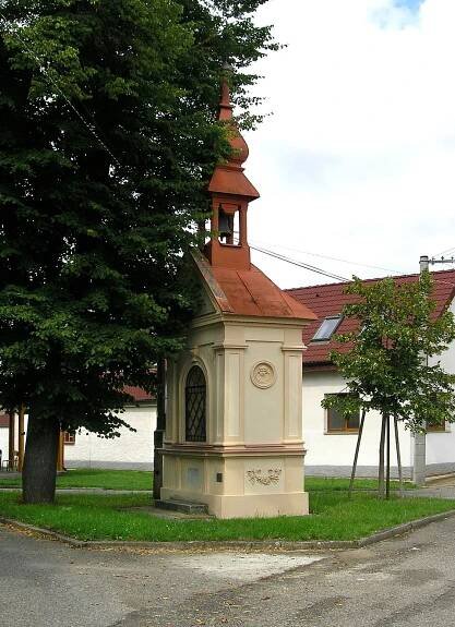 Soubor:Záboří nad Labem, Habrkovice, chapel.jpg – Wikipedie