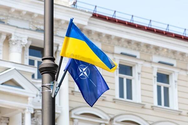 V NATO navrhli projednat postoupení Ukrajinou části území