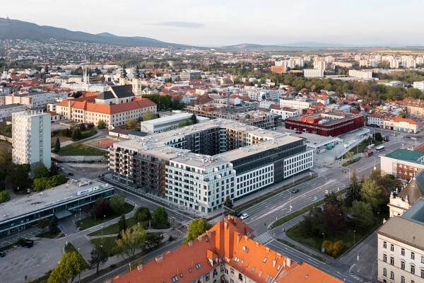 V centre Nitry vyrástol polyfunkčný objekt - Magazín X