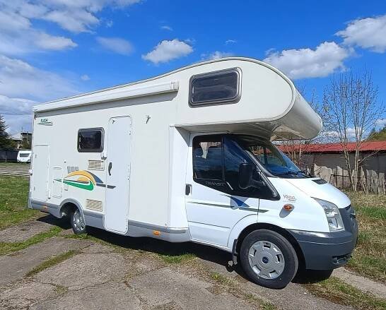 Ford/Chausson, obytný automobil, 6/6 osob, garáž/palanda :: karavanytom.cz