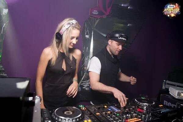 DJ ENRICO - STUDIO 54 PRAGUE .:. Galerie / FMCT - Pantheon, Plzeň - djs Enrico, nFiX & Candice, Weekender (9.5.2015)