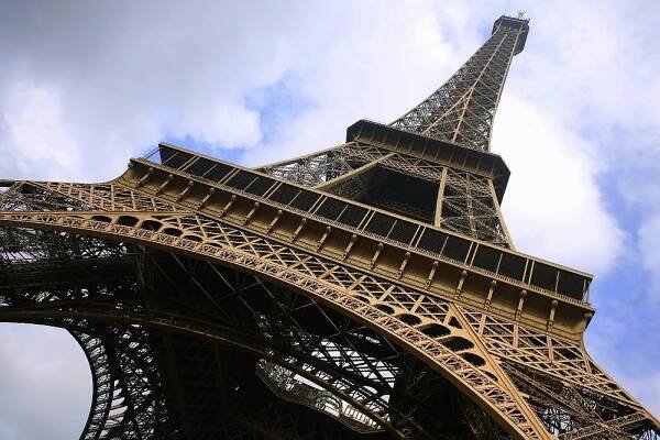 Soubor:Tour Eiffel 01.JPG – Wikipedie