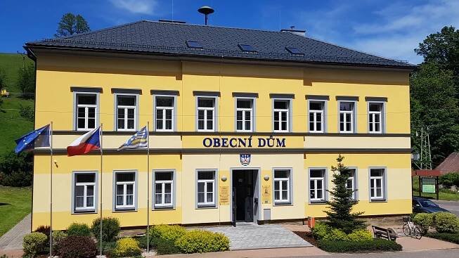 Soubor:Nový stav budovy z r. 2020 - Obecní úřad Klášterec nad Orlicí.jpg