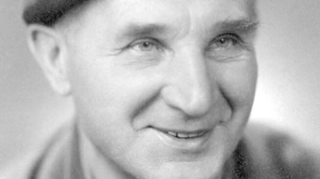 Vojta, loupežník z pohádky Hrátky s čertem, předpověděl vlastní smrt. Jeho otec se zastřelil