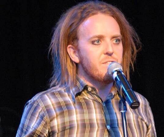 Tim Minchin Biography - Facts, Childhood, Family Life & Achievements