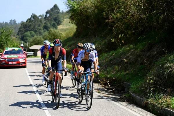 LES PRAERESNAVA SPAIN  AUGUST 28 LR Dylan Van Baarle of Netherlands and Team INEOS Grenadiers and Samuele Battistella of Italy and Team Astana  Qazaqstan compete in the breakaway during the 77th Tour of Spain 2022 Stage 9 a 1714km stage from Villaviciosa to Les Praeres Nava 743m  LaVuelta22  WorldTour  on August 28 2022 in Les Praeres Nava Spain Photo by Tim de WaeleGetty Images