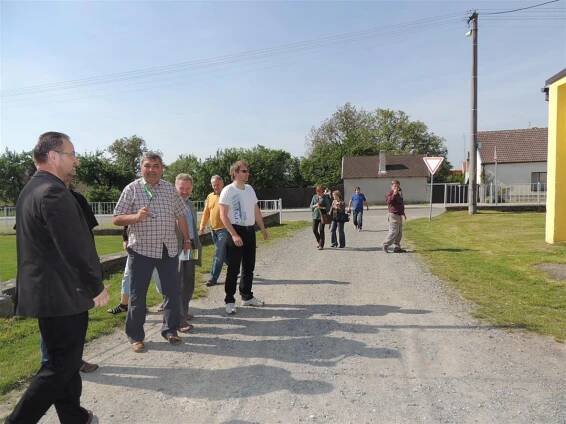 Návštěva hodnotitelské komise Vesnice roku v Polici 22.5.2014