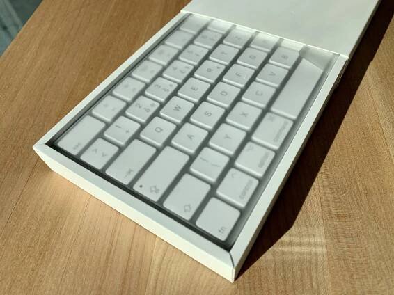 Prodám Apple klávesnice, bezdrátová za 2 490 CZK - 10/2019 - Apple Bazar