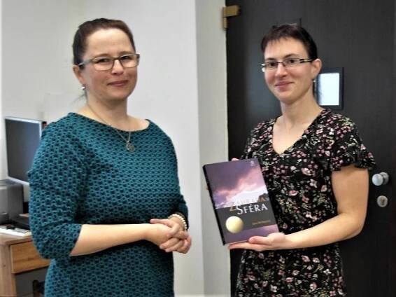 Spisovatelka Jana Richterová četla klientům Vlaštoviček ze své knihy | Charita Opava