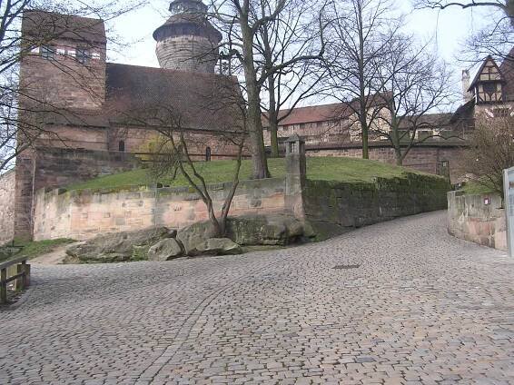 Soubor:Burggrafenburg (Nuernberg).jpg – Wikipedie