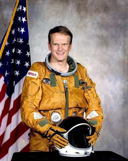 Karol Bobko, First to Pilot the Challenger Into Space, Dies at 85