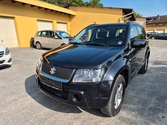 Auto - Auta z dovozu | Nabídka vozů | Suzuki Grand Vitara 2.0i Club benzín 103kw