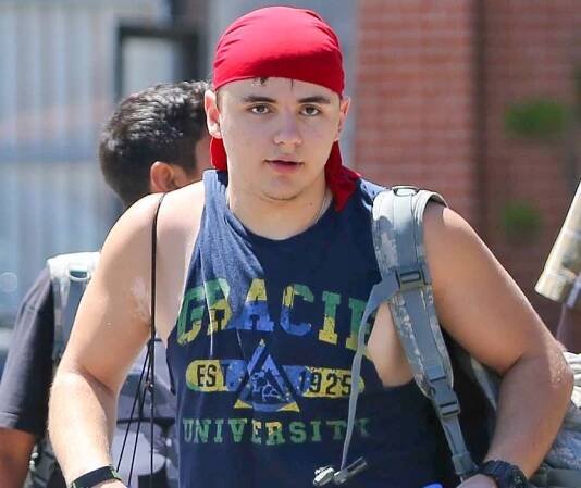 Prince Jackson na Twitteru naznačil, že Michael nebyl jeho biologický otec