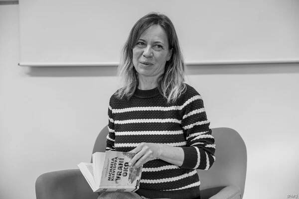 Michaela Klevisová – [pak] Poznámkový blok Pavla Kotrly