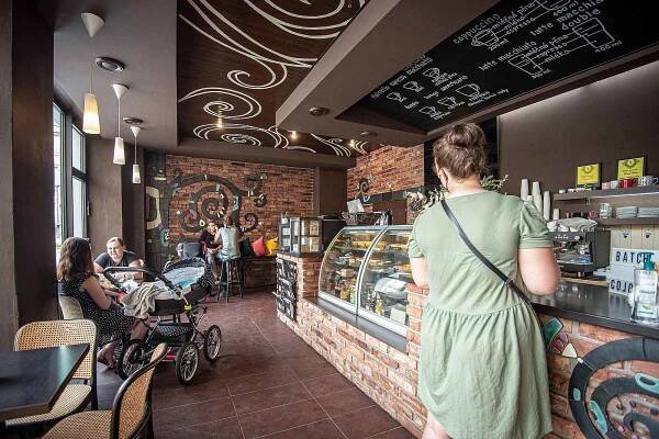 Kavárna Black Tree Cafe (U Černého stromu), 14. července v Ostravě.