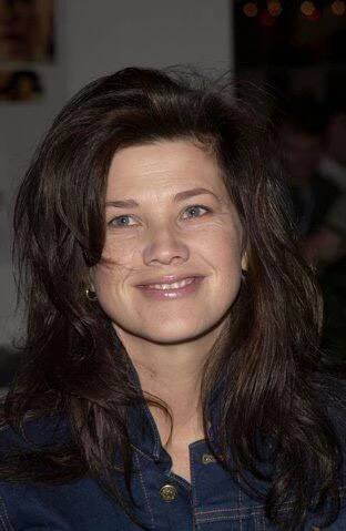 Daphne Zuniga