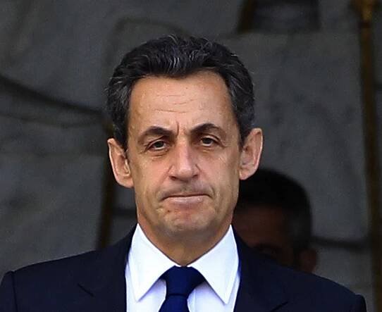 Jako první francouzský prezident 5. republiky stane Sarkozy před soudem za korupci. Obvinění odmítá