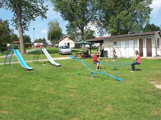 Nedamov: koupaliště v romantickém prostředí Dubského Švýcarska