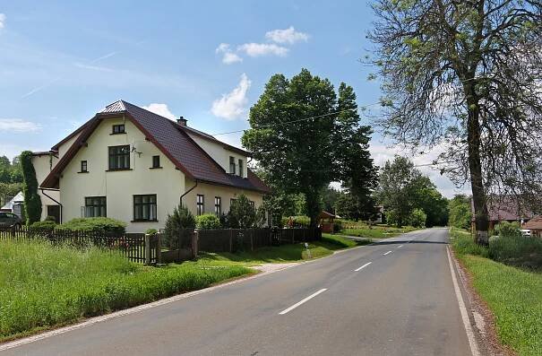 Súbor:Horní Olešnice, road No 16.jpg – Wikipédia