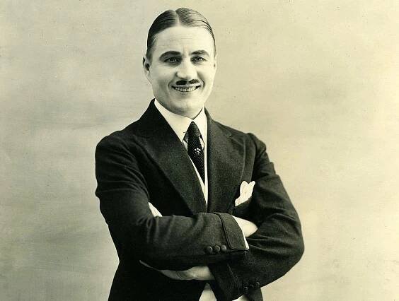 Sydney Chaplin – ve stínu bratra - Z filmu