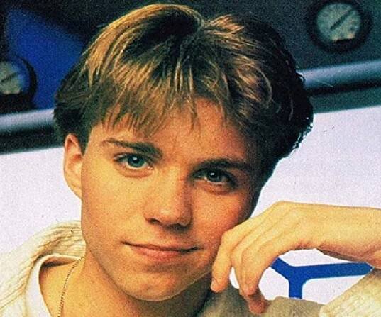 Jonathan Brandis - Bio, Facts, Family Life of Actor
