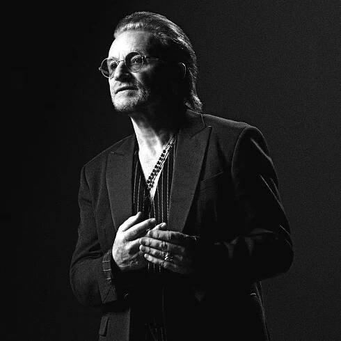 Bono zeigt sein Herz – im übertragenen Sinn und bei einer Operation