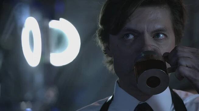 Vlčí mládě - Biologická zbraň - Z filmu - James Urbaniak