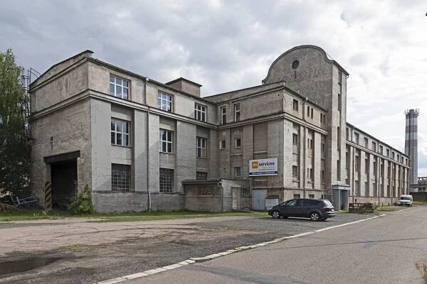 Kávoprůmysl společných družstevních sušáren (současný stav), 2023. Foto: Jiří Zikmund. Zdroj: © kontrapunkt, z. ú.	