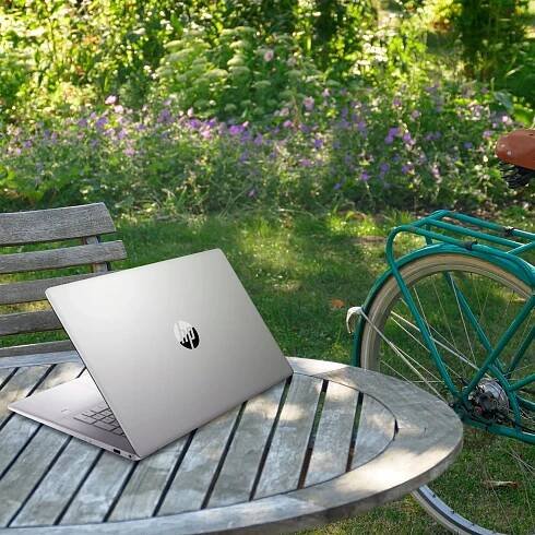 Notebook HP 17-cn3001nc (9W4H3EA#BCM) stříbrný | DATART
