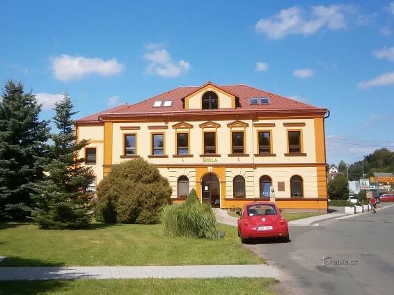 Škola (Havlovice, 24.8.2016)