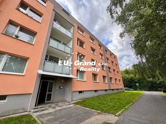 Pronájem bytu, 1+kk, 27 m² obrázek