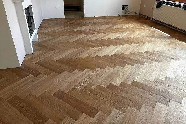 Podlahové krytiny foto - Dveře interiérové - Apokork Studio