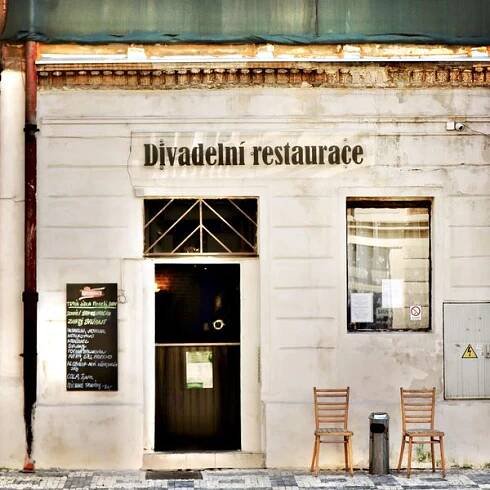 Divadelní restaurace foto 2