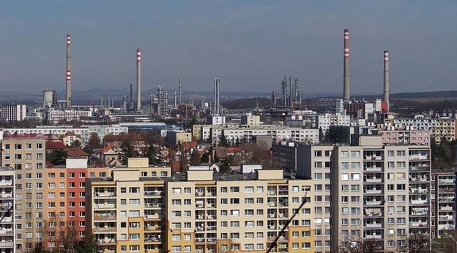 Soubor:Kralupy nad Vltavou, sídliště a Kaučuk.jpg – Wikipedie