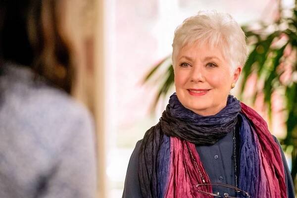 Město žen - Město starých - Z filmu - Shirley Jones