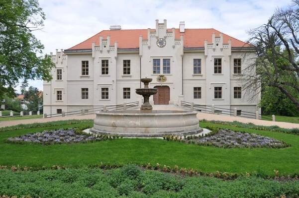 Fotografie zámku Hradiště - Oficiální stránky Muzeum jižního Plzeňska v Blovicích, p. o.