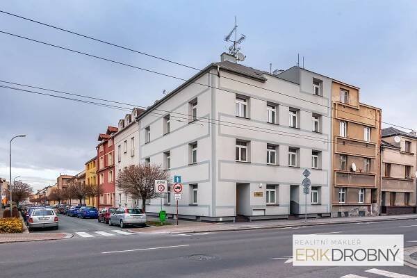 Erik Drobný Reality - Osobní realitní makléř, kompletní servis služeb a poradenství v oblasti realit.