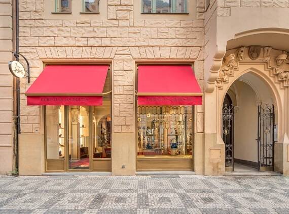 Luxus na dosah ruky! Louboutin otevřel svůj první butik v Praze | LP-Life.cz
