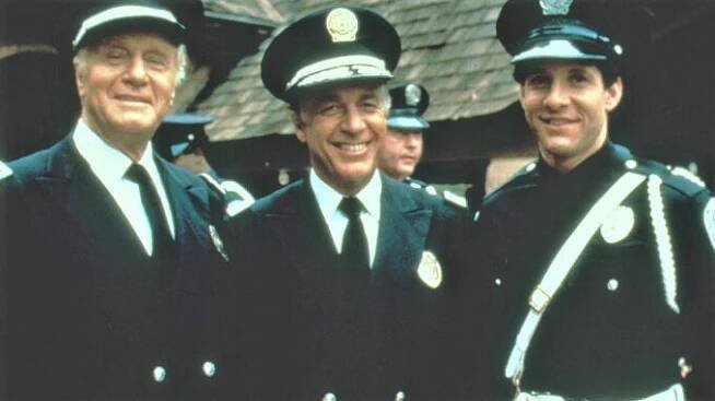Zemřel herec Howard Hesseman, bylo mu 81 let. Lassard z Policejní akademie podlehl komplikacím po operaci
