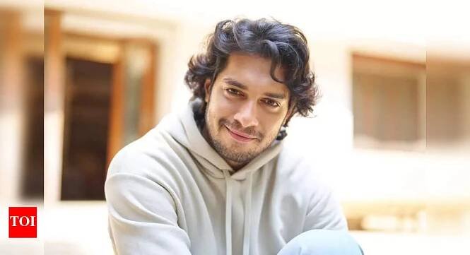 Working with Junaid is just fabulous because he has no hang ups, he has no ego, he is such a team player: Junaid Khan’s play producer Delna Patel - Exclusive!