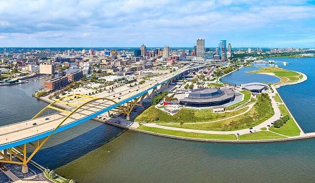 12 Great Road Trips to Take in Wisconsin