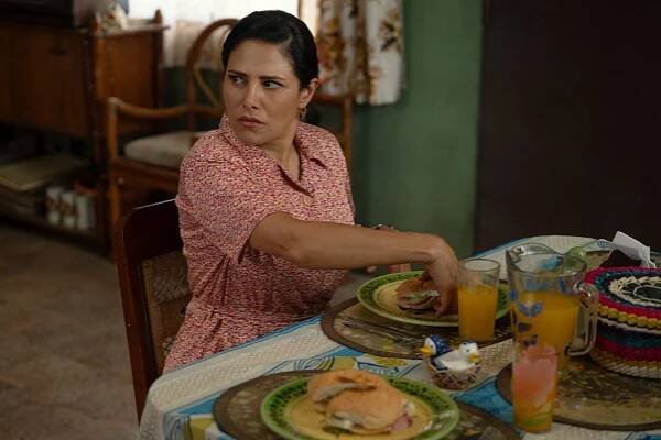 Acapulco - Jen my dva - Z filmu - Vanessa Bauche